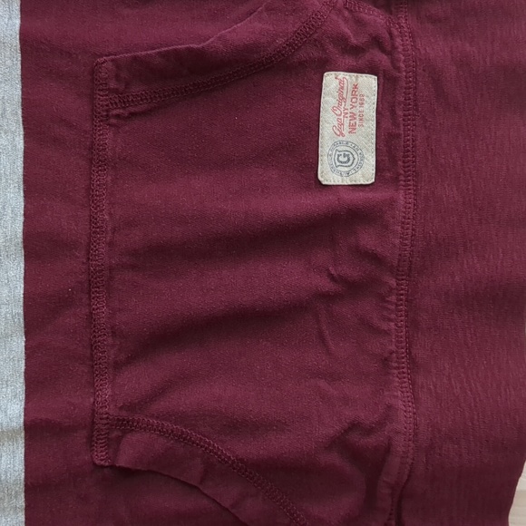 Gap Kids Long Sleeve T-shirt - Picture 2 of 3